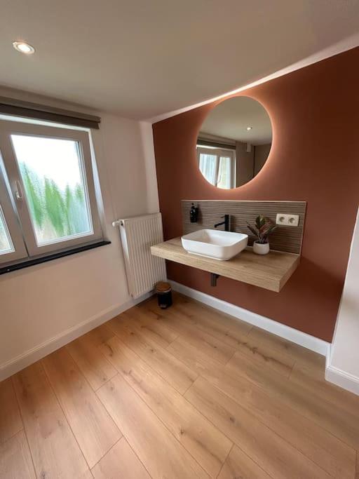 Petite Maison Tres Sympa Qui Accepte Les Animaux Modave
